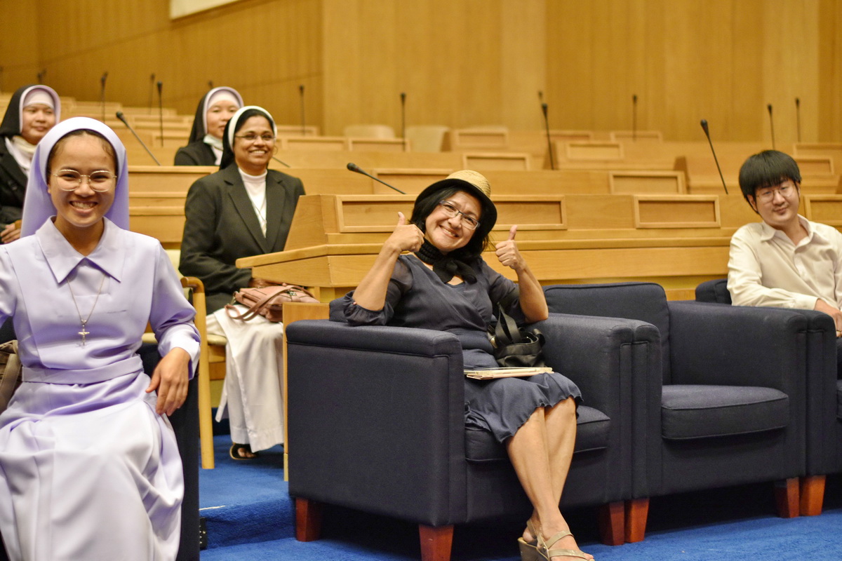 Group of The Priests Visited AU