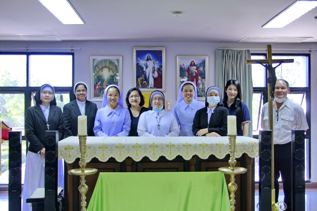 Group of The Priests Visited AU