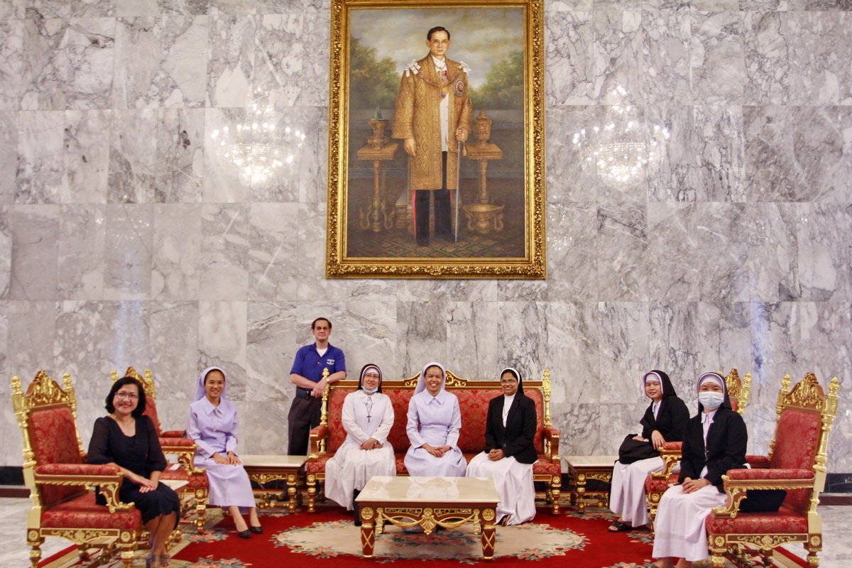 Group of The Priests Visited AU