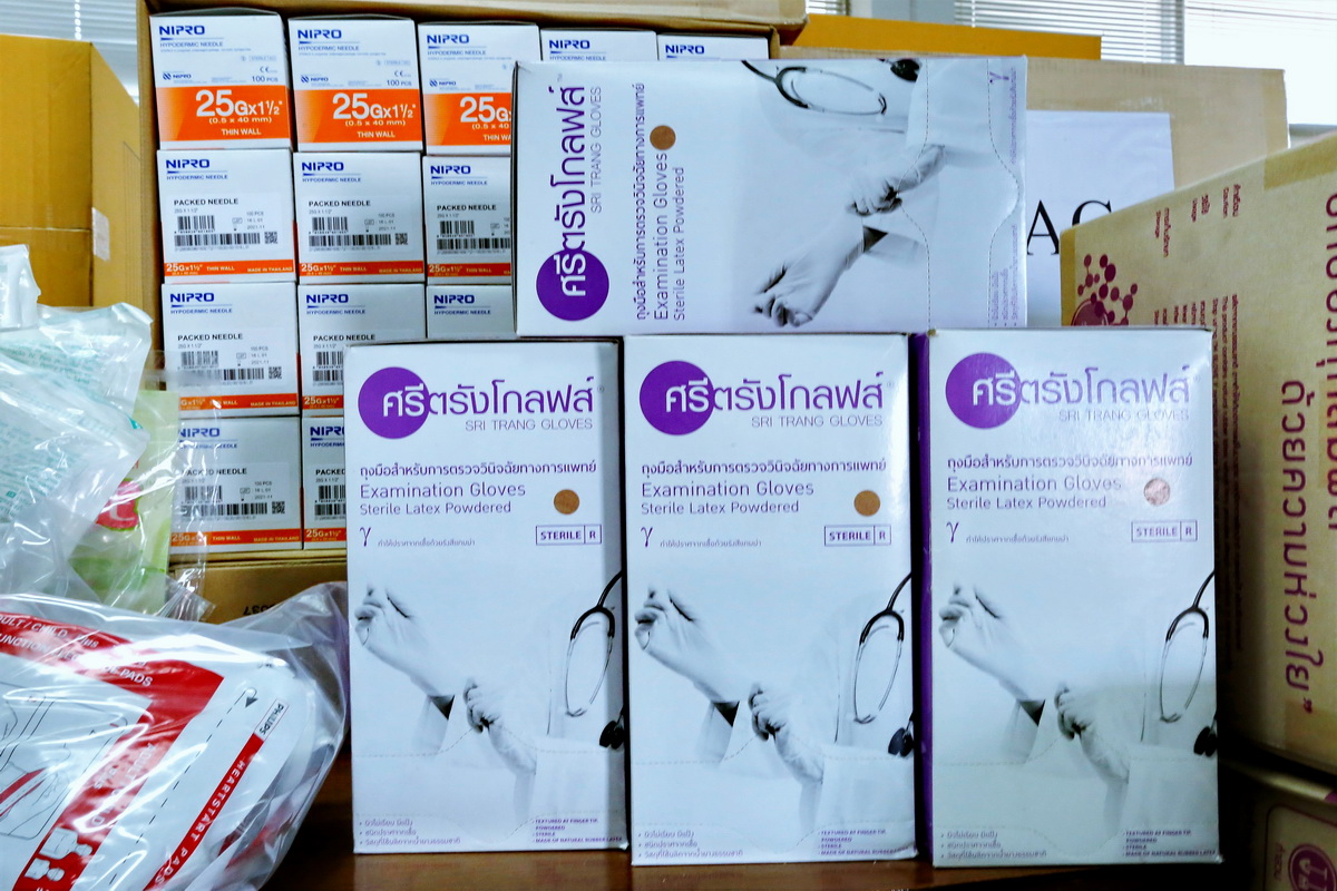 AU Alumni-School of Nursing Science was Sponsored Medical Supplies for Education