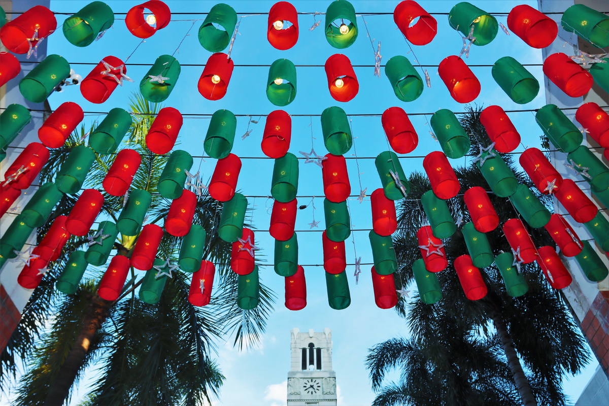 AU-Lights-Christmas-2023-booths