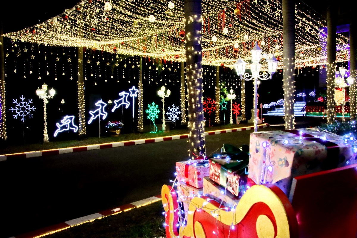 It’s Beginning to Look a Lot Like Christmas at Assumption University