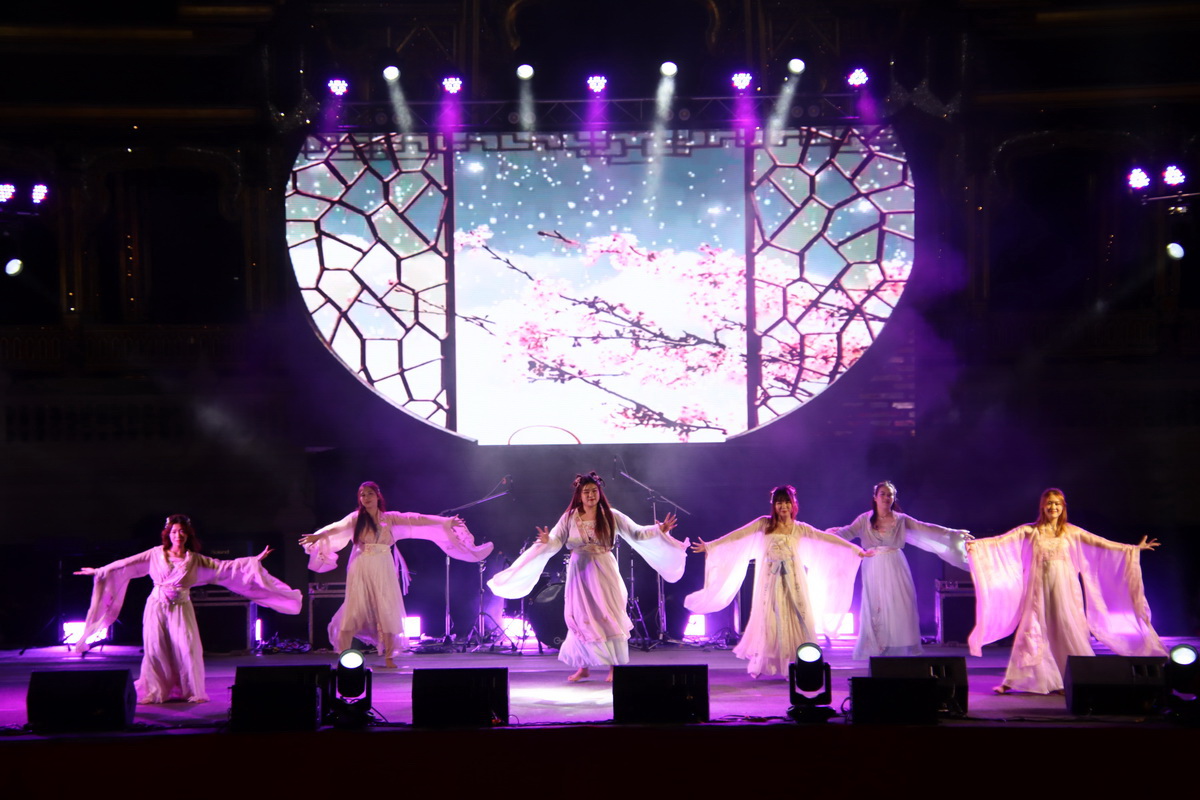 AUISC's Night of Culture and Glamour
